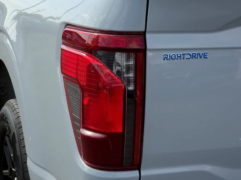 Ford F-150 photo 11
