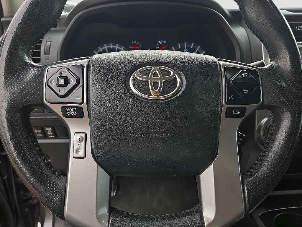 Toyota 4Runner photo 24