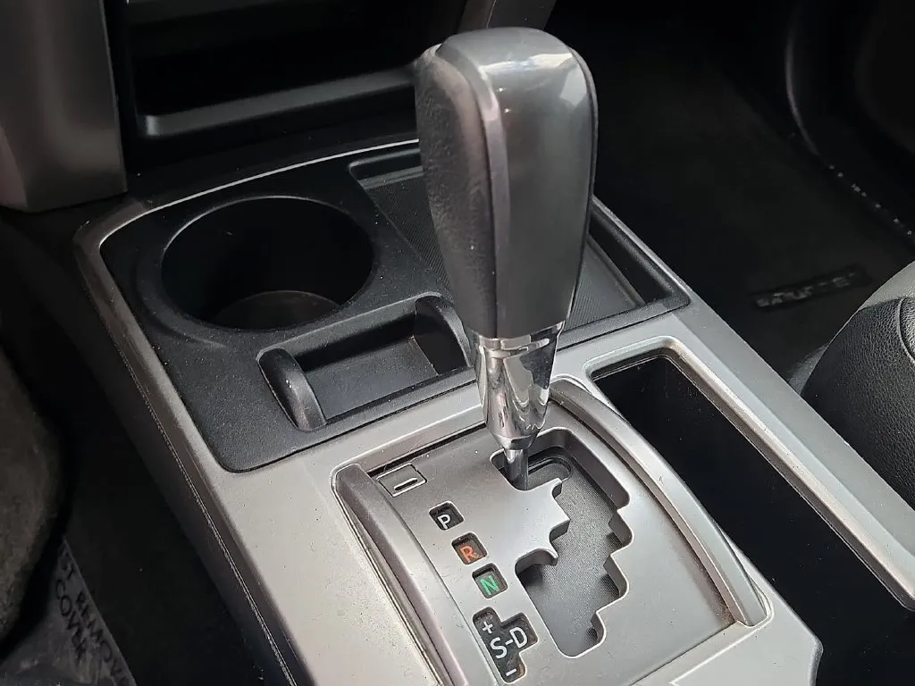 Toyota 4Runner photo 25