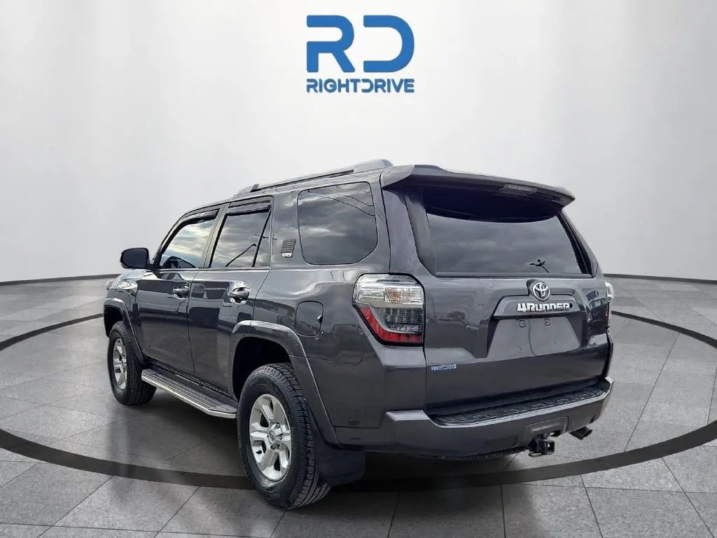Toyota 4Runner photo 4