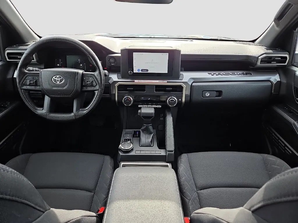 Toyota Tacoma photo 15