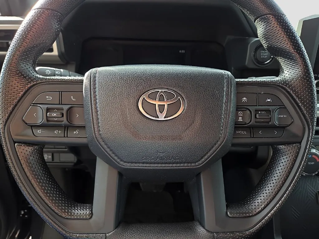 Toyota Tacoma photo 24