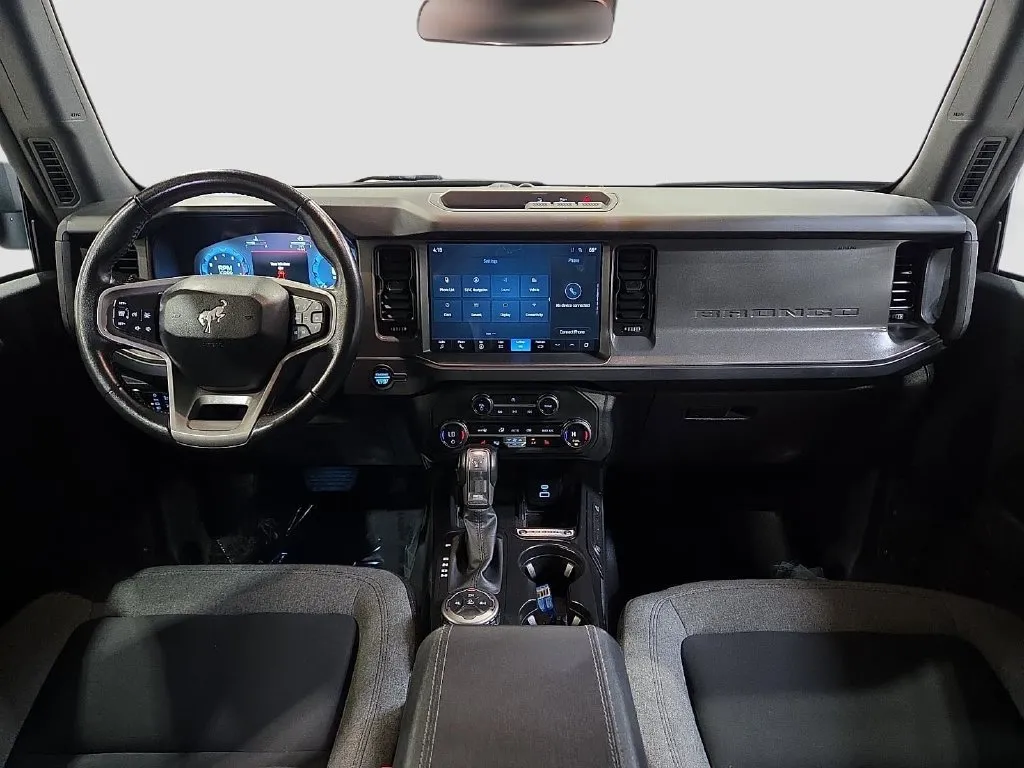 Ford Bronco photo 15