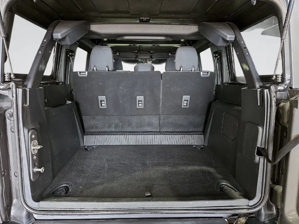 Ford Bronco photo 13