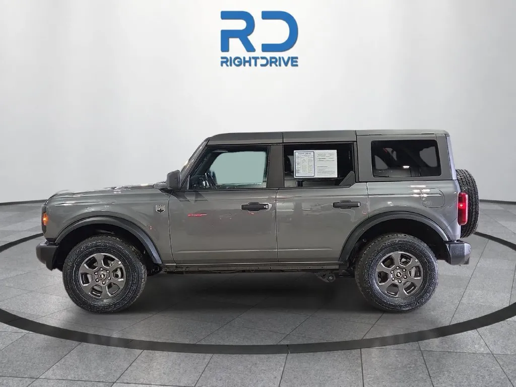 Ford Bronco photo 5