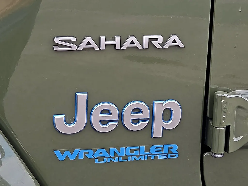 Jeep Wrangler photo 11