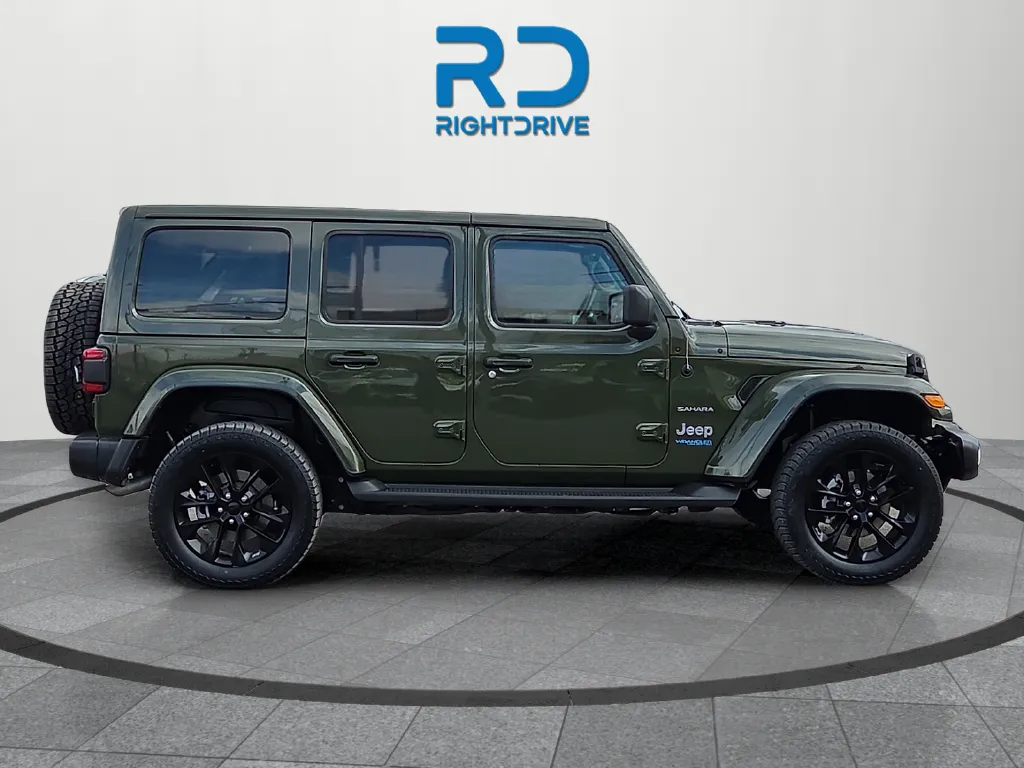 Jeep Wrangler photo 2