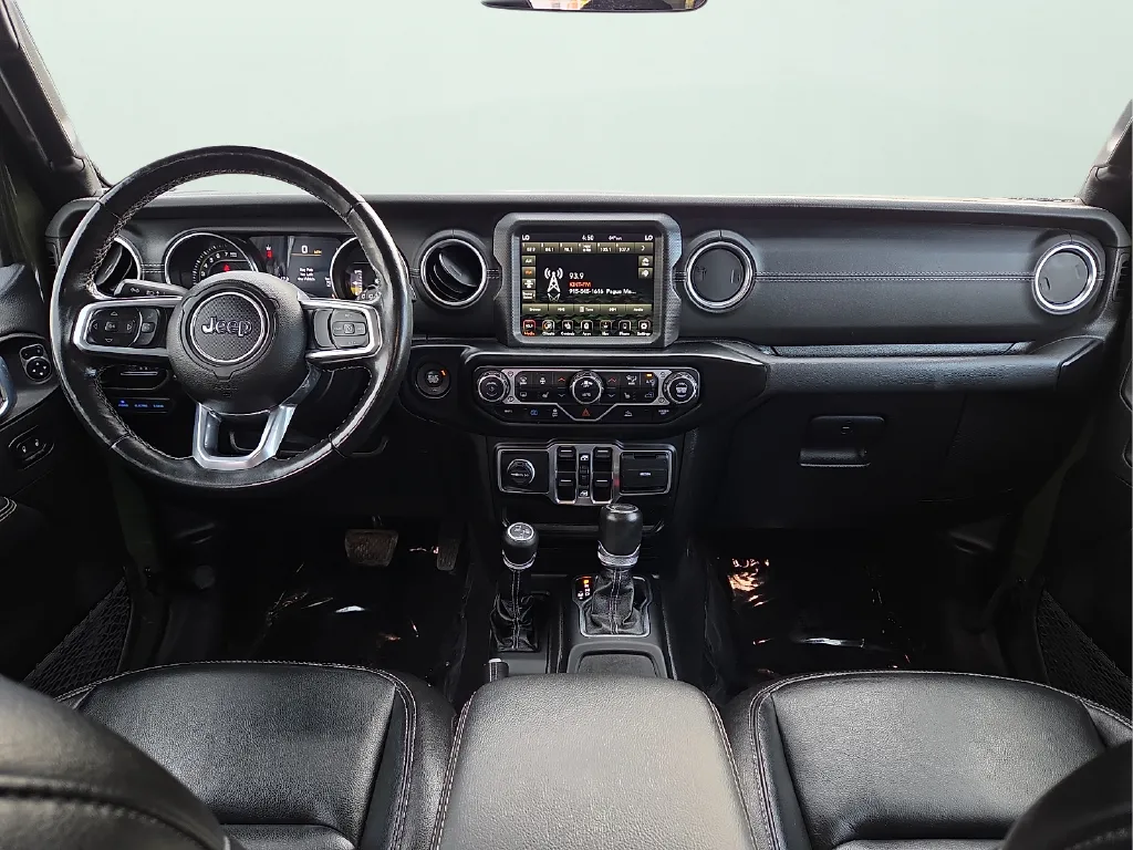 Jeep Wrangler photo 15