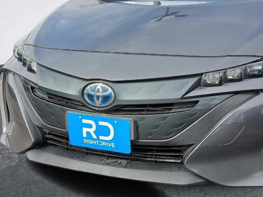 Toyota Prius photo 7