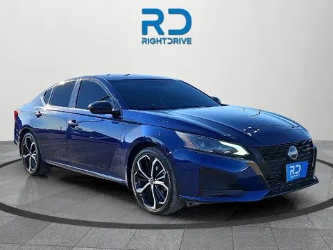 Blue 2023 Nissan Altima 2.5 SR for sale in El Paso, TX