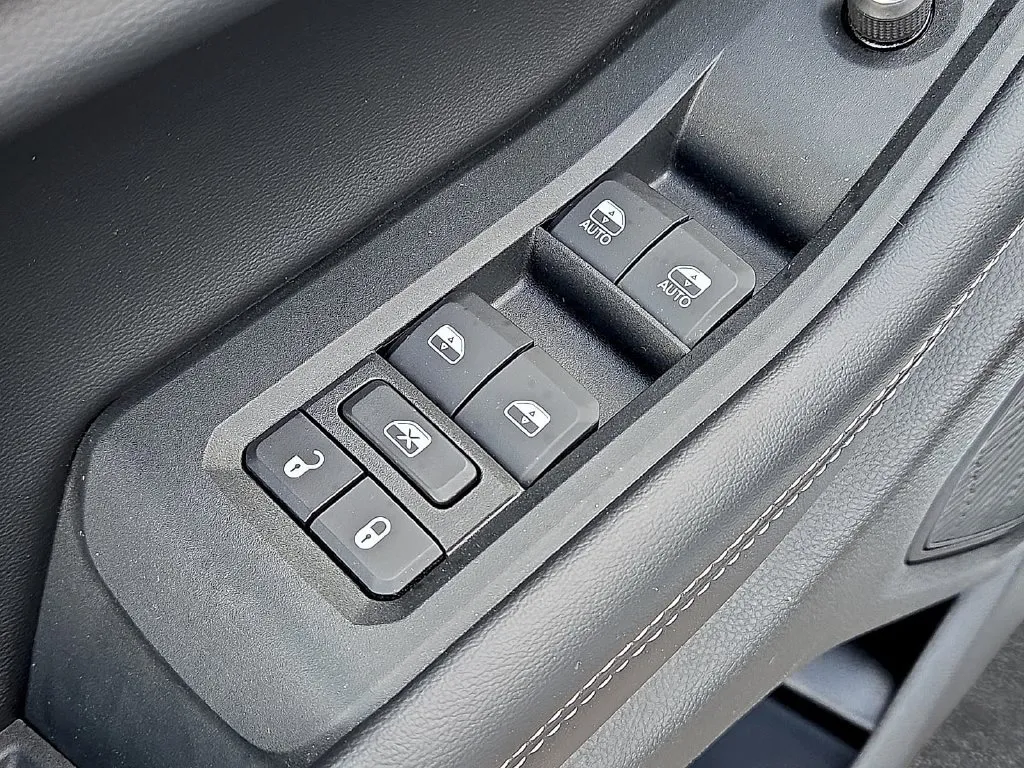 Jeep Grand Cherokee L photo 18
