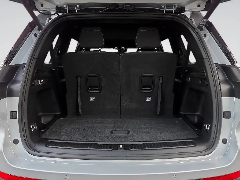 Jeep Grand Cherokee L photo 14