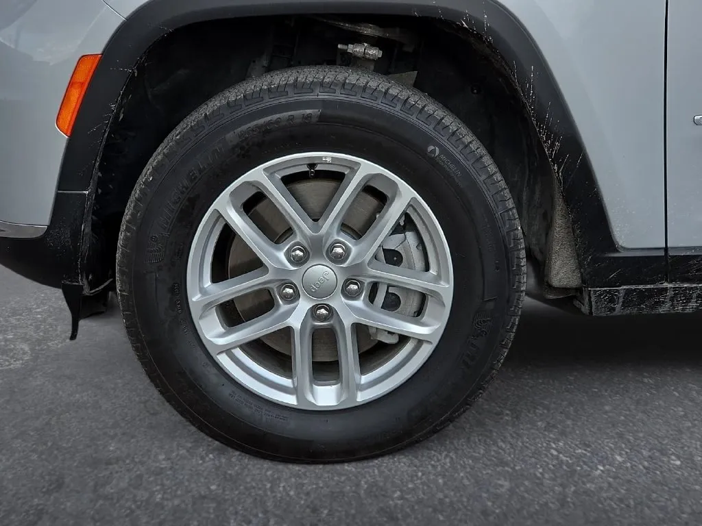 Jeep Grand Cherokee L photo 9