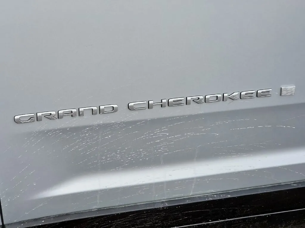 Jeep Grand Cherokee L photo 10
