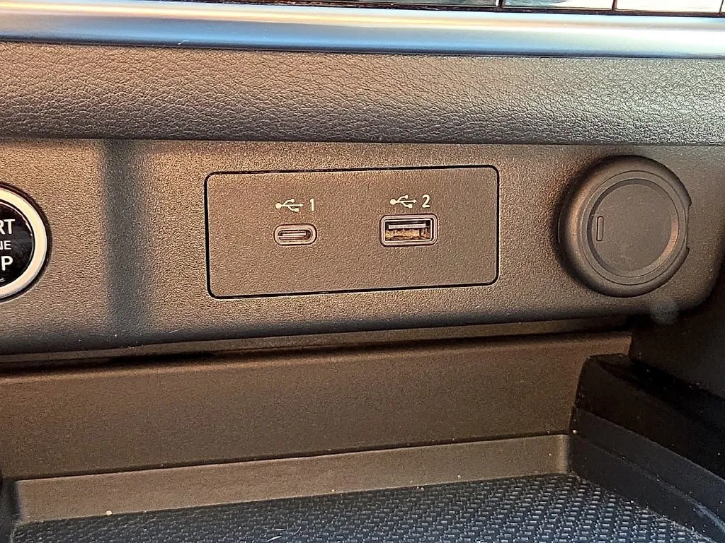 Nissan Rogue photo 20