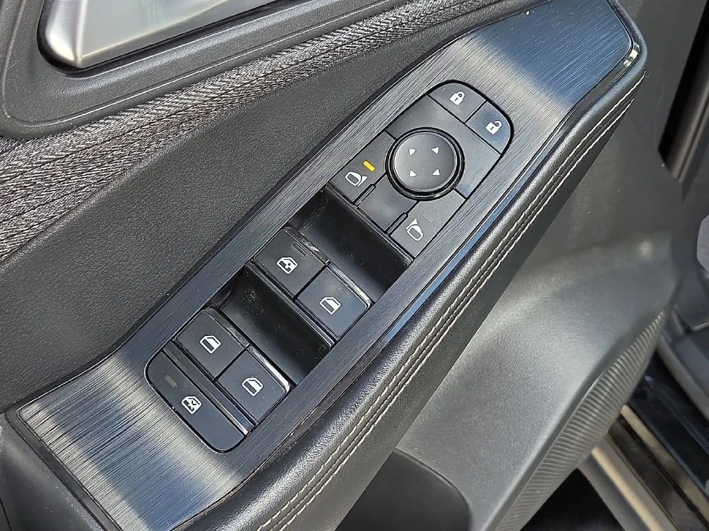 Nissan Rogue photo 17