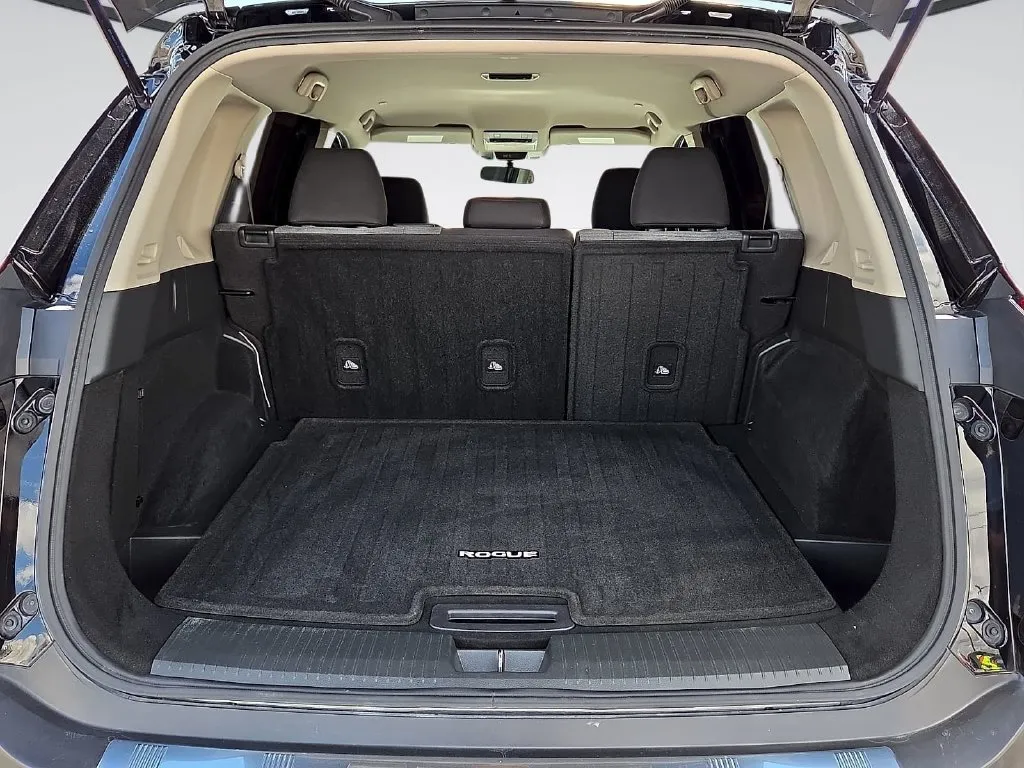 Nissan Rogue photo 13