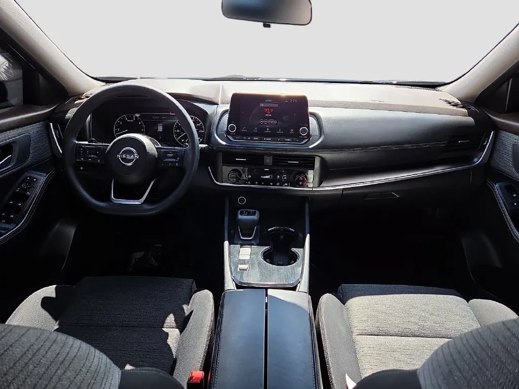 Nissan Rogue photo 15