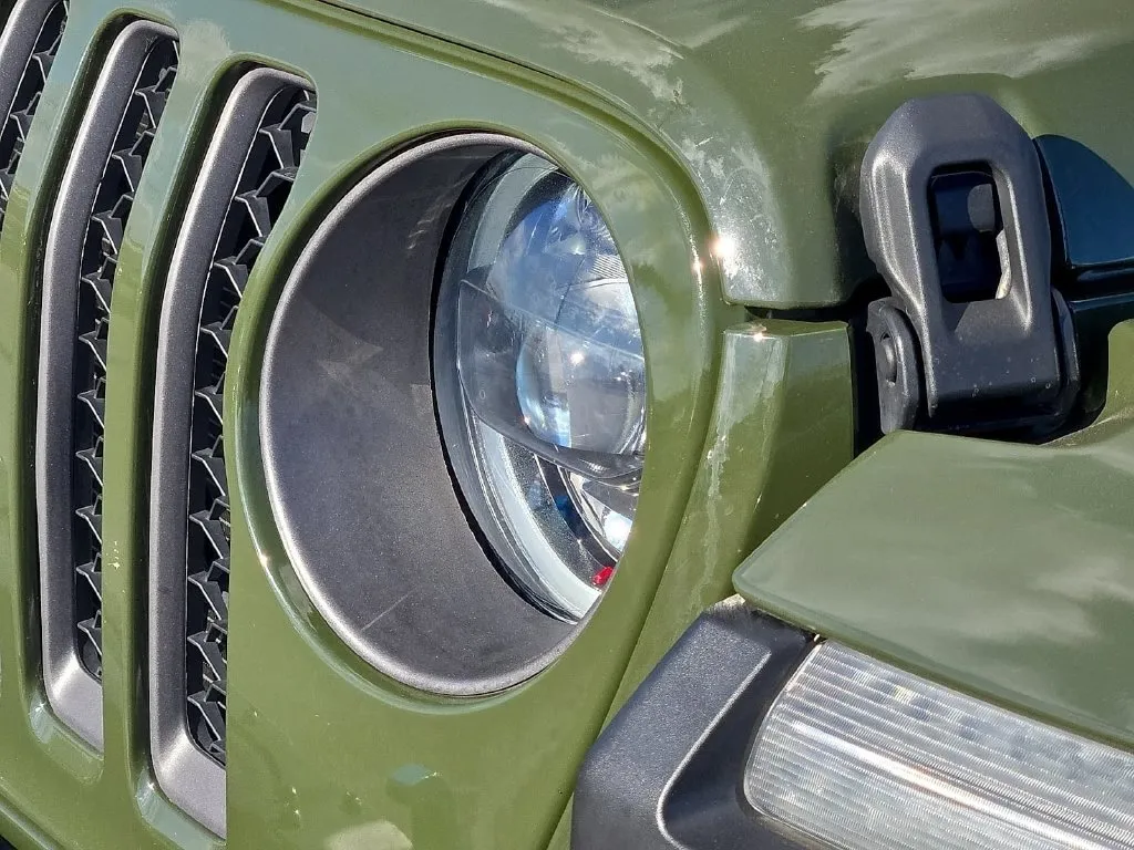 Jeep Wrangler photo 7