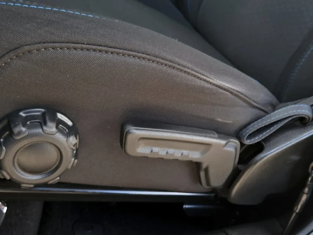 Jeep Wrangler photo 18
