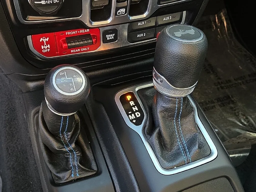 Jeep Wrangler photo 25
