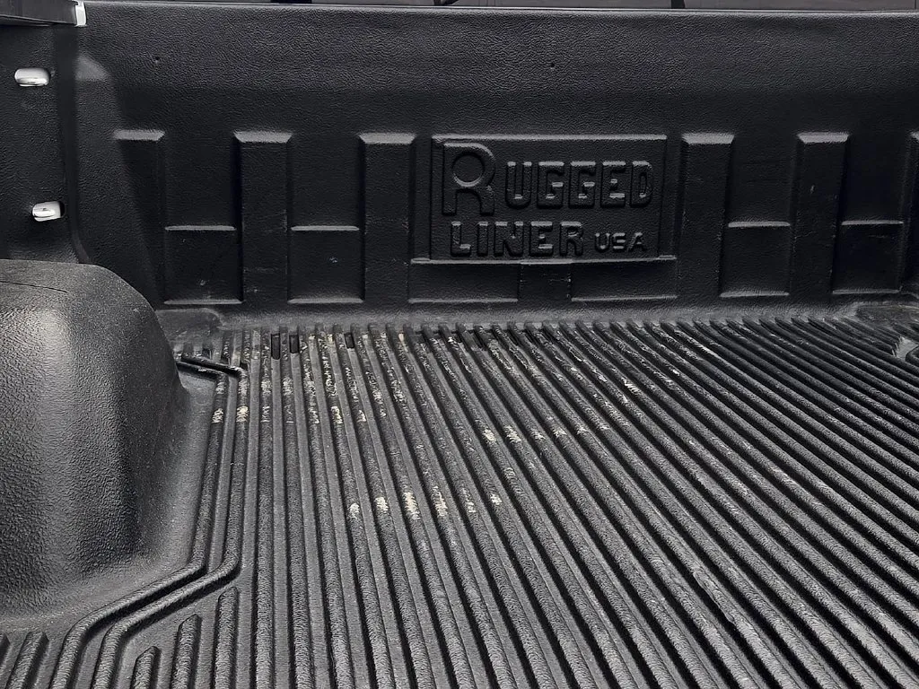 GMC Sierra photo 10