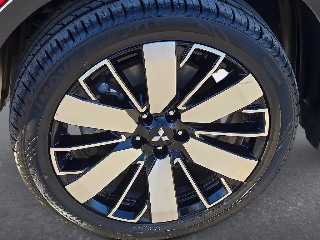 Mitsubishi Outlander photo 8