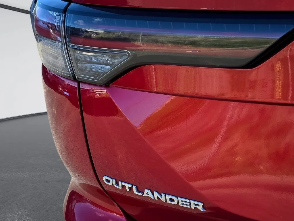 Mitsubishi Outlander photo 9