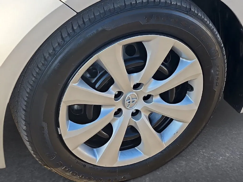Toyota Corolla photo 8