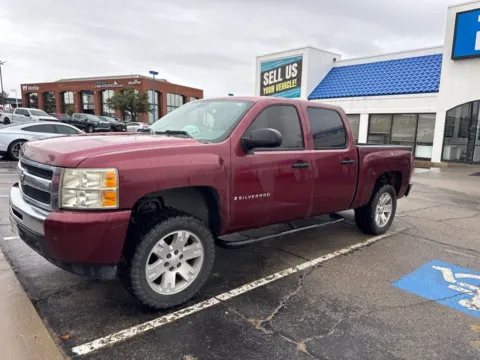 Photos of 2009 Chevrolet Silverado 1500 LT for sale in El Paso, TX at RightDrive - 8320 Gateway East