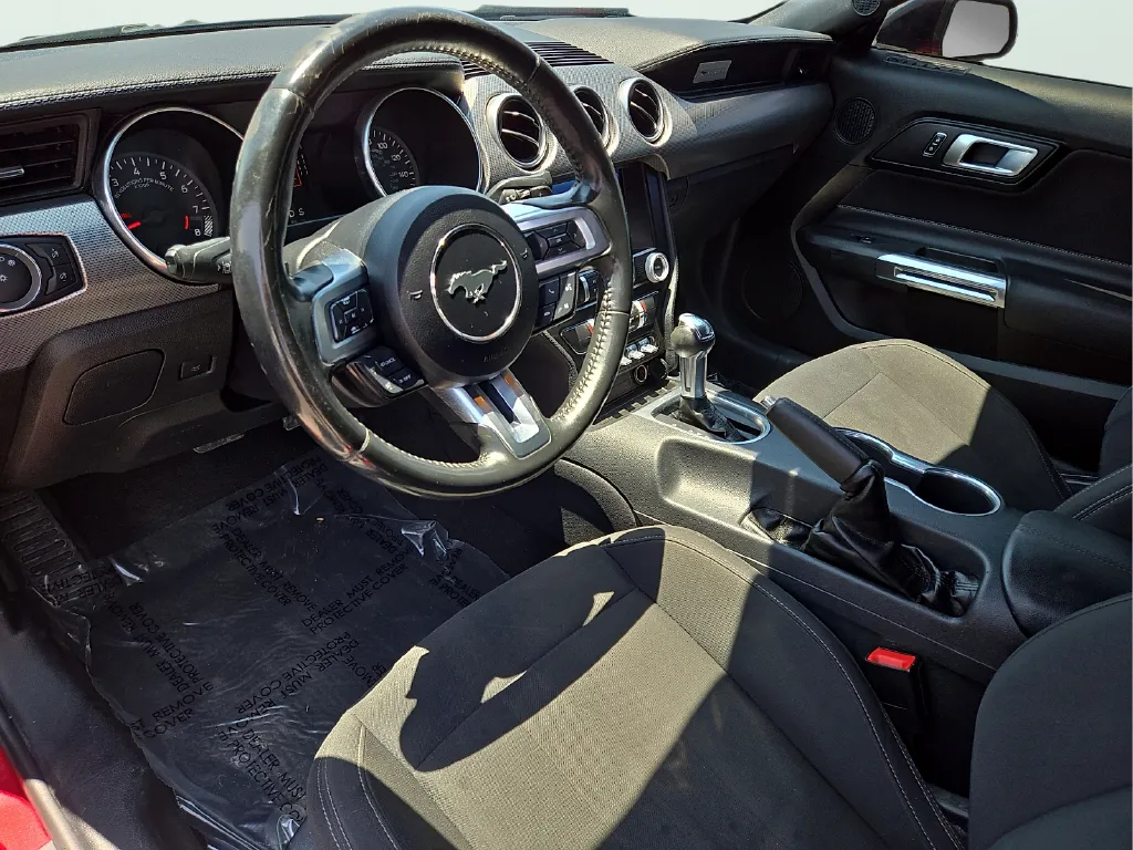 Ford Mustang photo 12