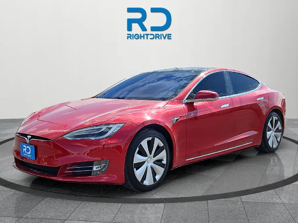 Tesla Model S photo 6