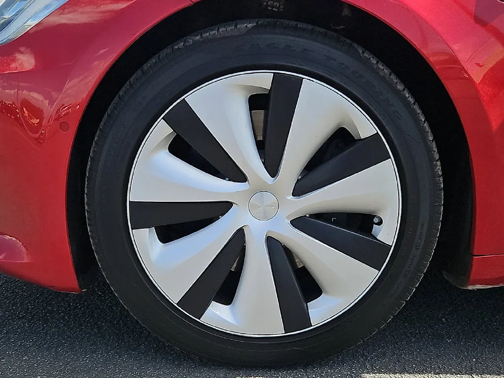 Tesla Model S photo 10