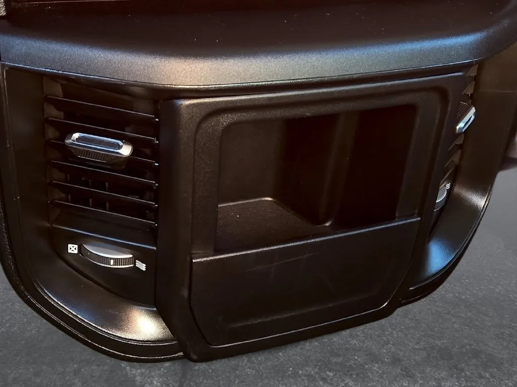 Ram 1500 photo 12