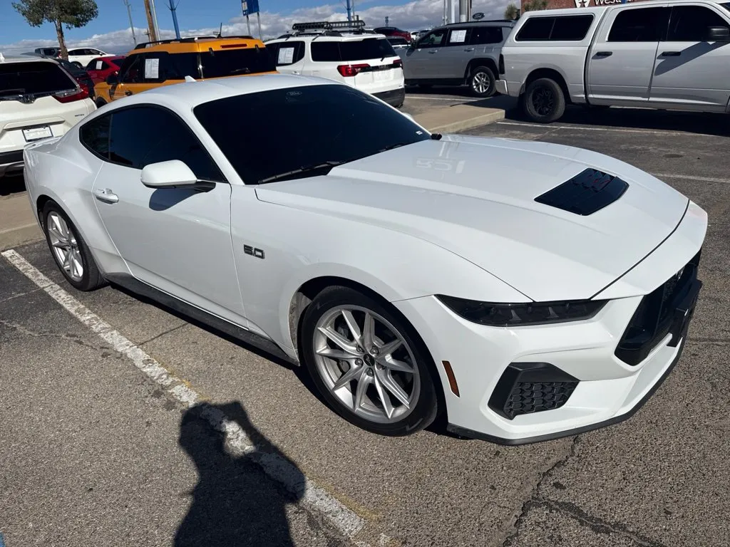 Ford Mustang photo 4