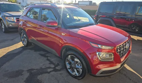 Photos of 2025 Hyundai Venue SEL for sale in El Paso, TX at RightDrive - 8320 Gateway East