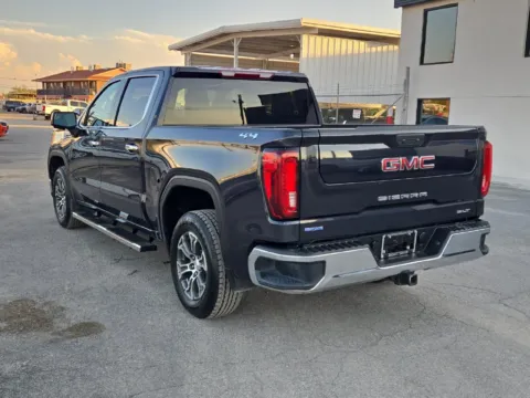 More photos of 2025 GMC Sierra 1500 SLT at RightDrive - 8320 Gateway East, TX