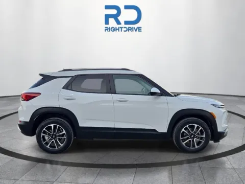Photos of 2024 Chevrolet TrailBlazer LT for sale in El Paso, TX at RightDrive - 8320 Gateway East