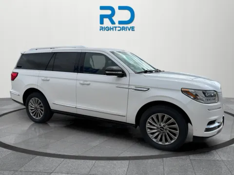 White 2020 Lincoln Navigator Standard for sale in El Paso, TX