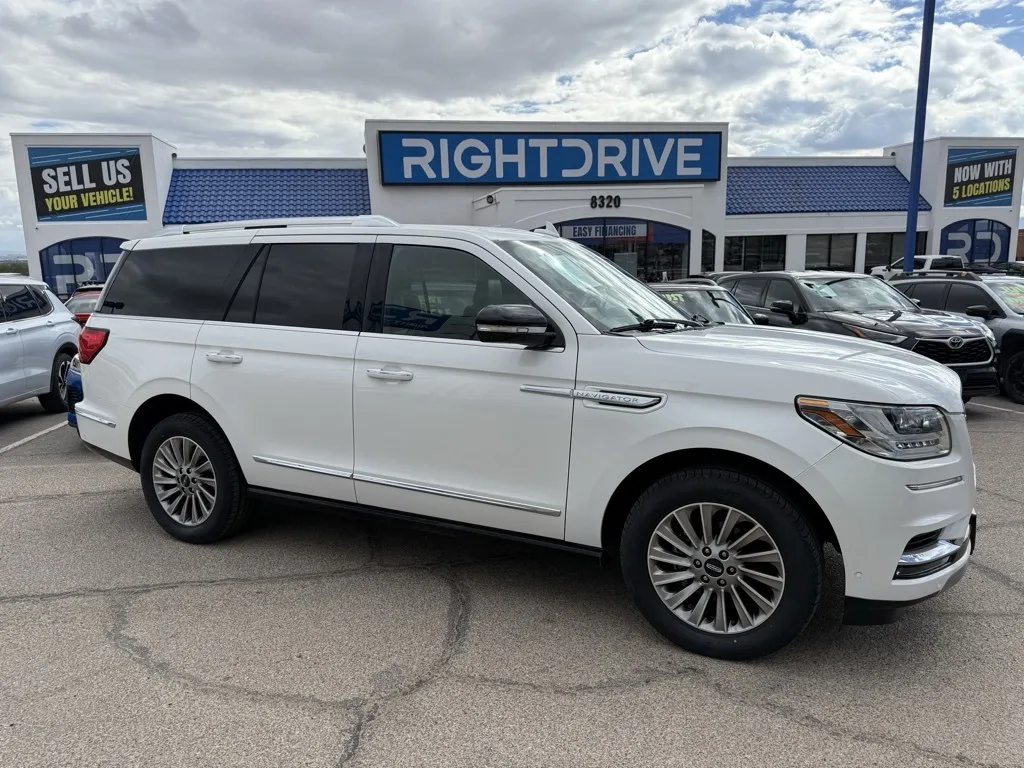 White 2020 Lincoln Navigator Standard for sale in El Paso, TX