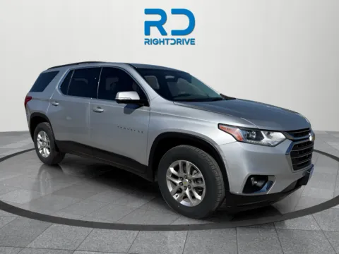 Silver 2020 Chevrolet Traverse LT for sale in El Paso, TX