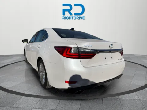 More photos of 2017 Lexus ES 350 at RightDrive - 8320 Gateway East, TX