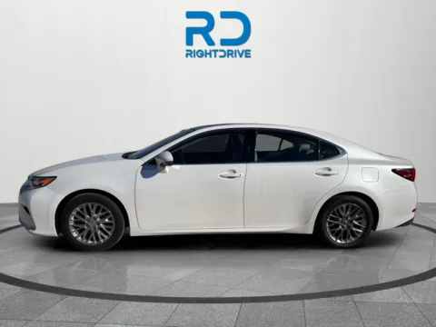 More photos of 2017 Lexus ES 350 at RightDrive - 8320 Gateway East, TX