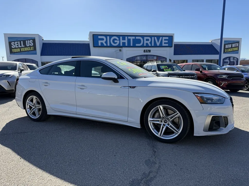 2022 Audi A5 Sportback Premium's photo
