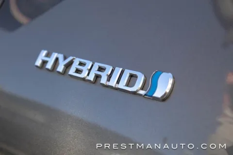 More photos of 2019 Toyota Prius XLE AWD-e at Prestman Auto, UT