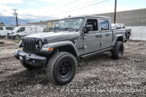 More photos of 2022 Jeep Gladiator Altitude at Prestman Auto, UT