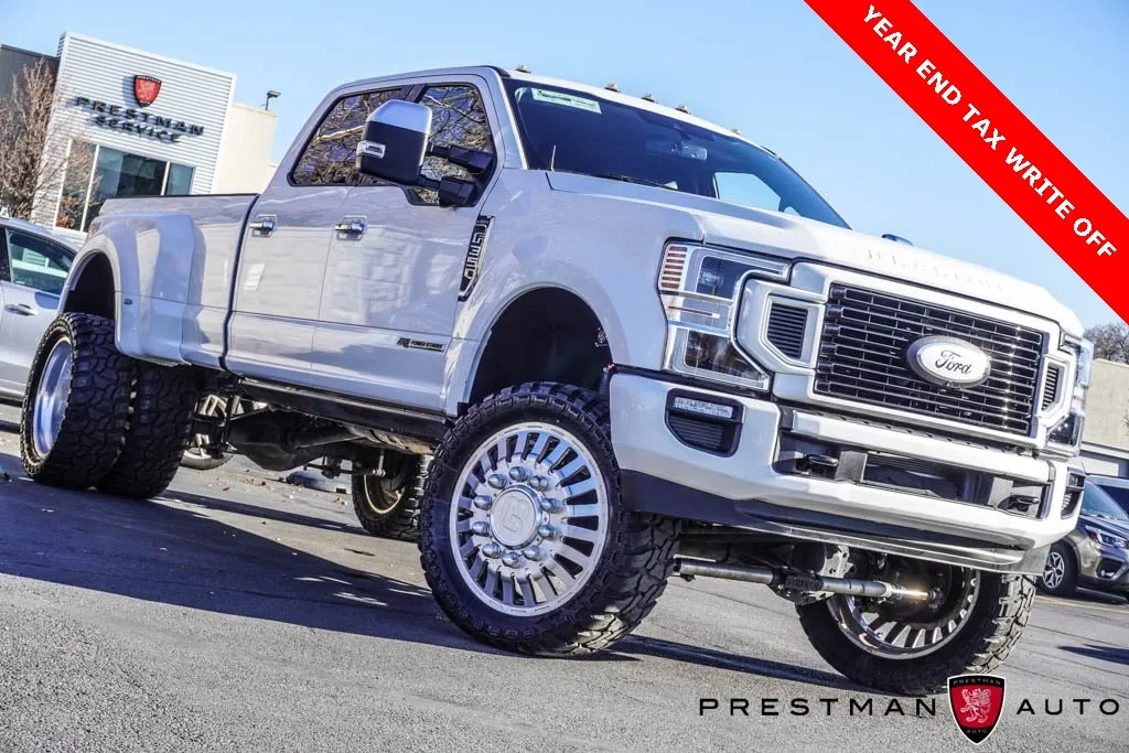 2020 Ford F-350 Super Duty Lariat's photo