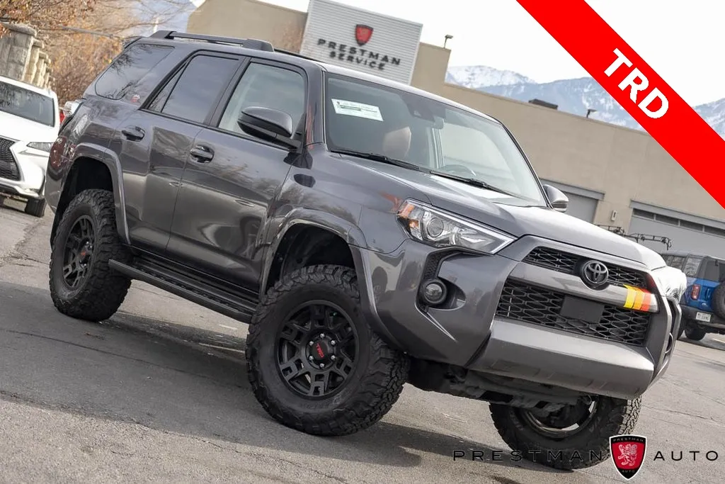 2023 Toyota 4Runner SR5's photo