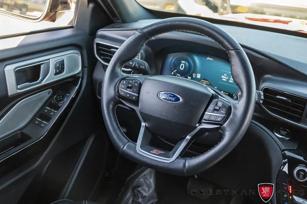 2022 Ford Explorer ST - Photo 44