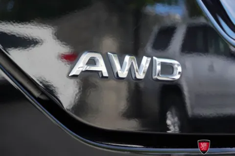 More photos of 2024 Honda Pilot Touring at Prestman Auto, UT